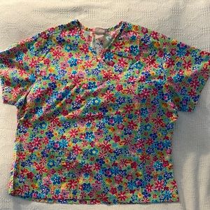Peaches scrub top size XL